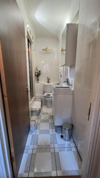 Palaz 6 - 2 Bedroom Flat Edmonton Ngoại thất bức ảnh